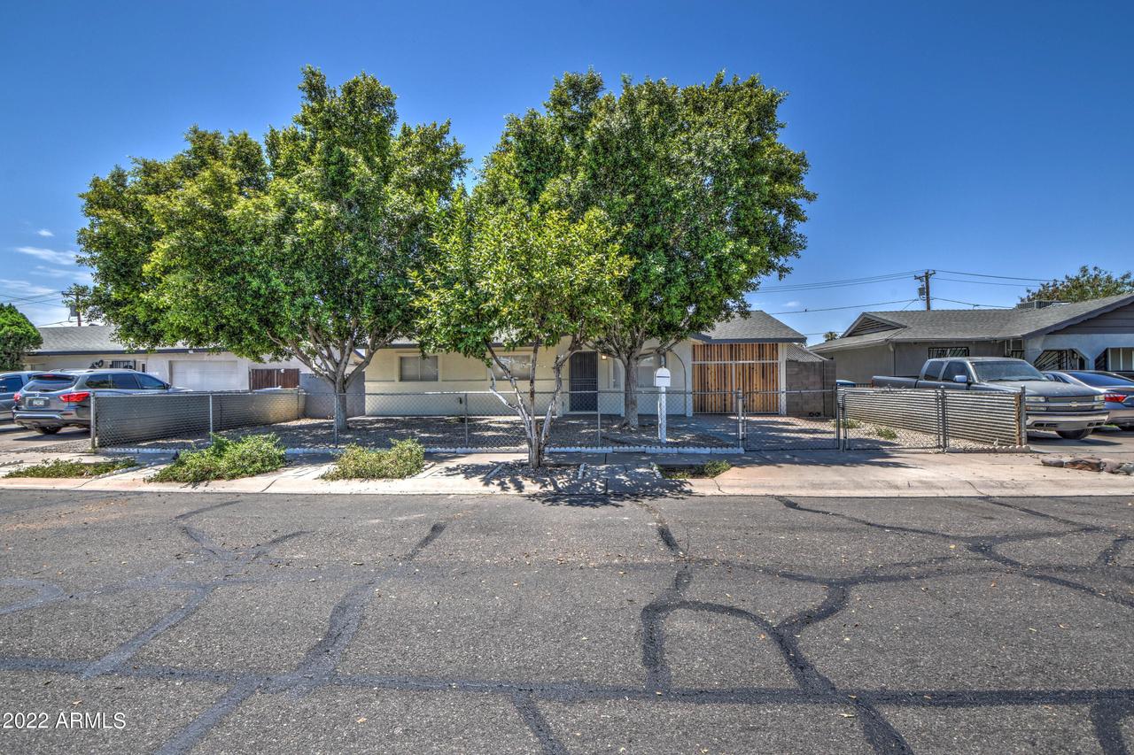 4237 W Latham St., Phoenix, AZ 85009