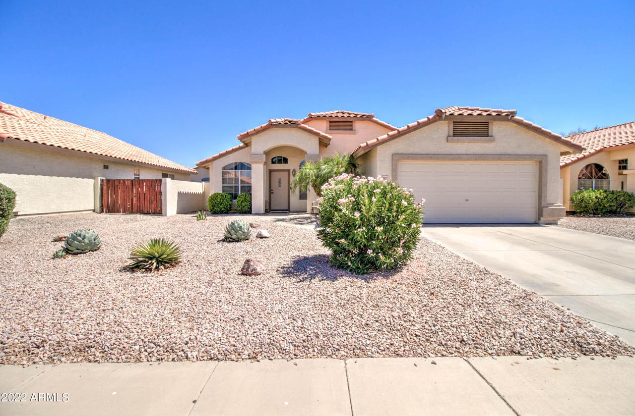 6927 E Lobo Ave., Mesa, AZ 85209