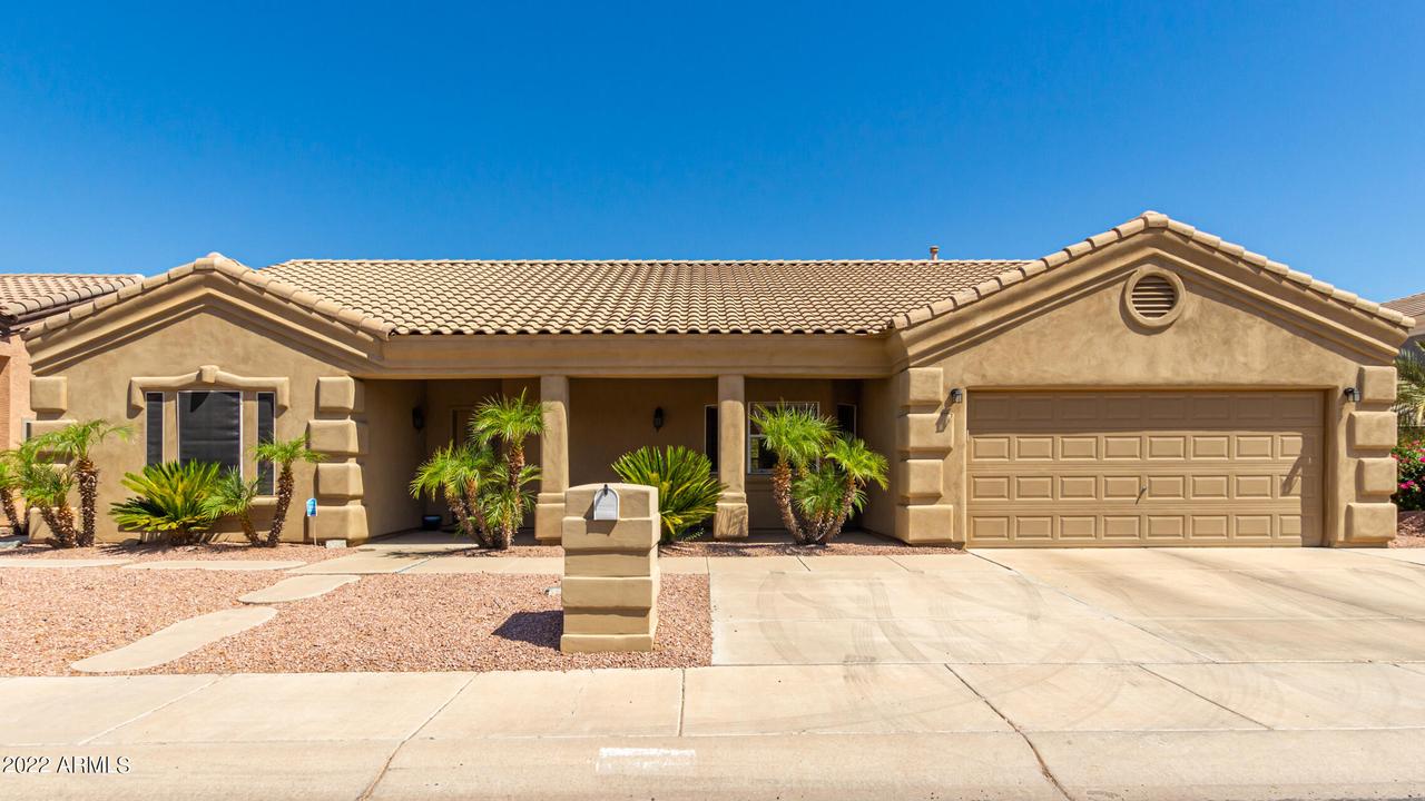 1526 E Desert Ln., Phoenix, AZ 85042