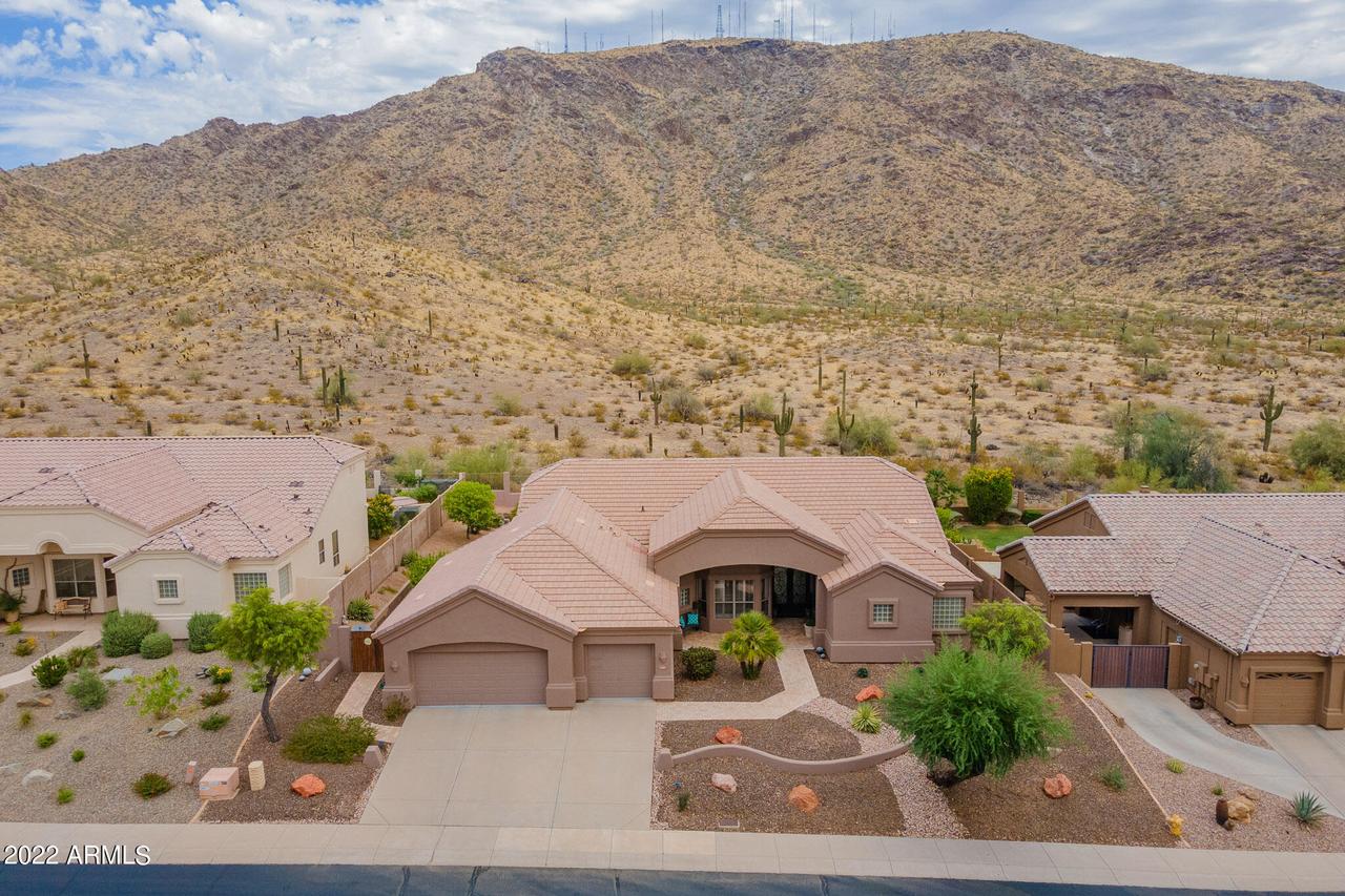 756 E Desert Flower Ln., Phoenix, AZ 85048