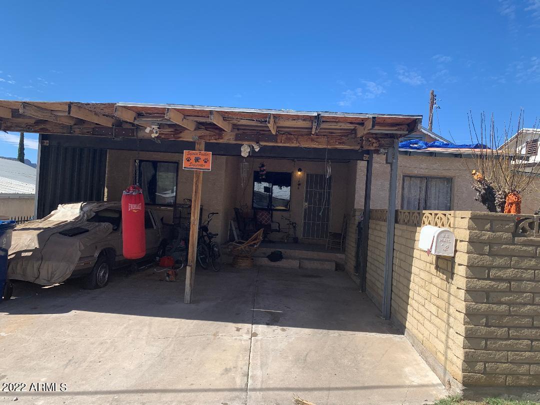 211 N Stansberry Ave., Superior, AZ 85173
