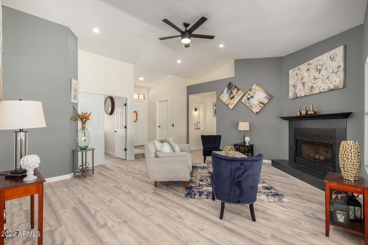 1926 E Belmont Dr., Tempe, AZ 85284
