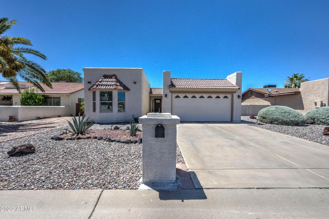 26006 S Dartford Dr., Sun Lakes, AZ 85248