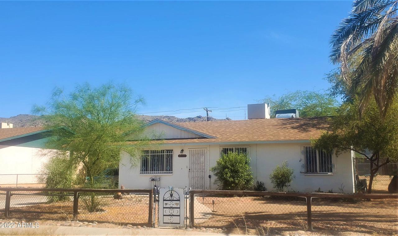 129 E Dobbins Rd., Phoenix, AZ 85042