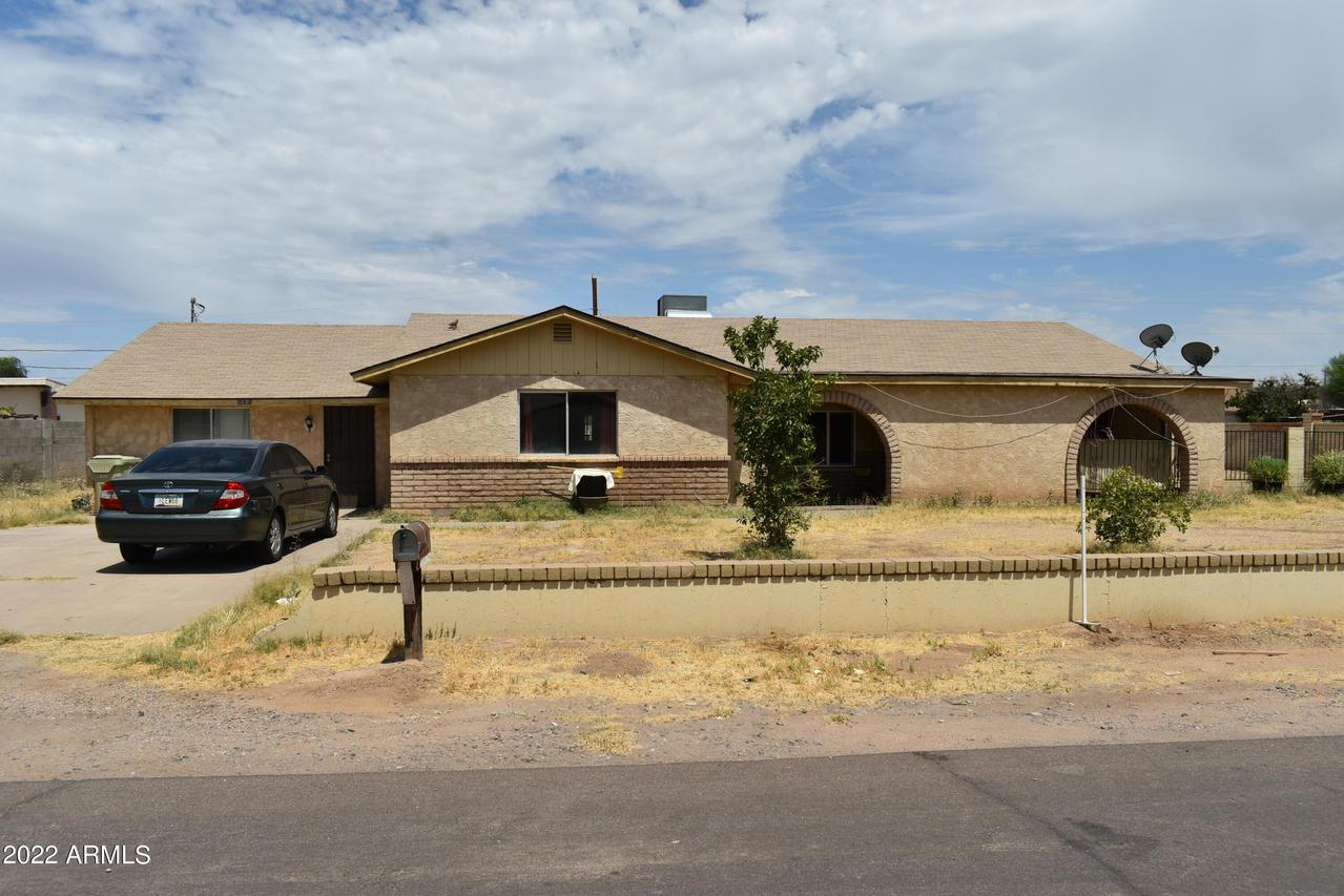 5831 N 72nd Dr., Glendale, AZ 85303