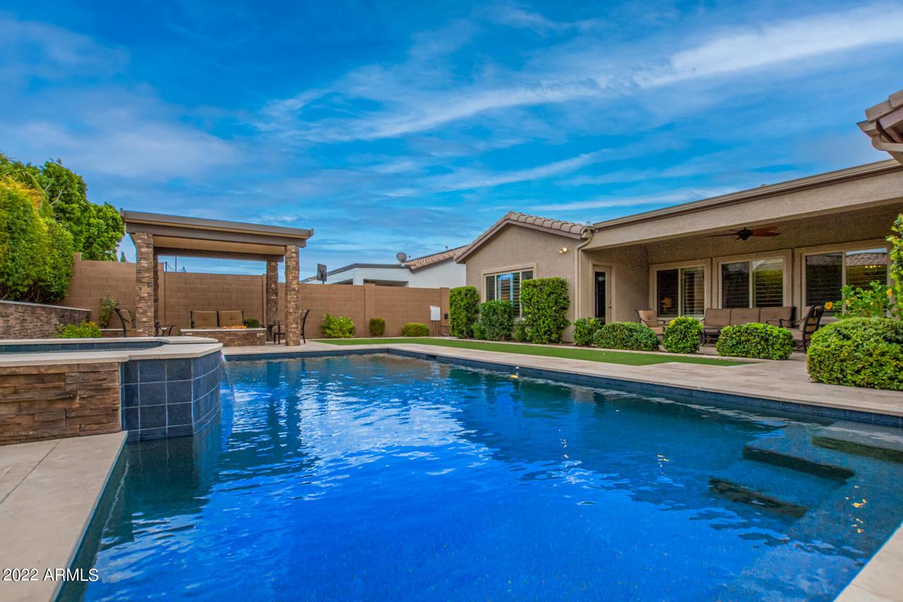 9934 W Patrick Ln., Peoria, AZ 85383