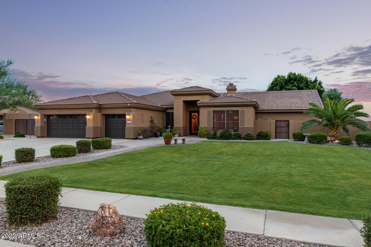 8131 W Briden Ln., Peoria, AZ 85383