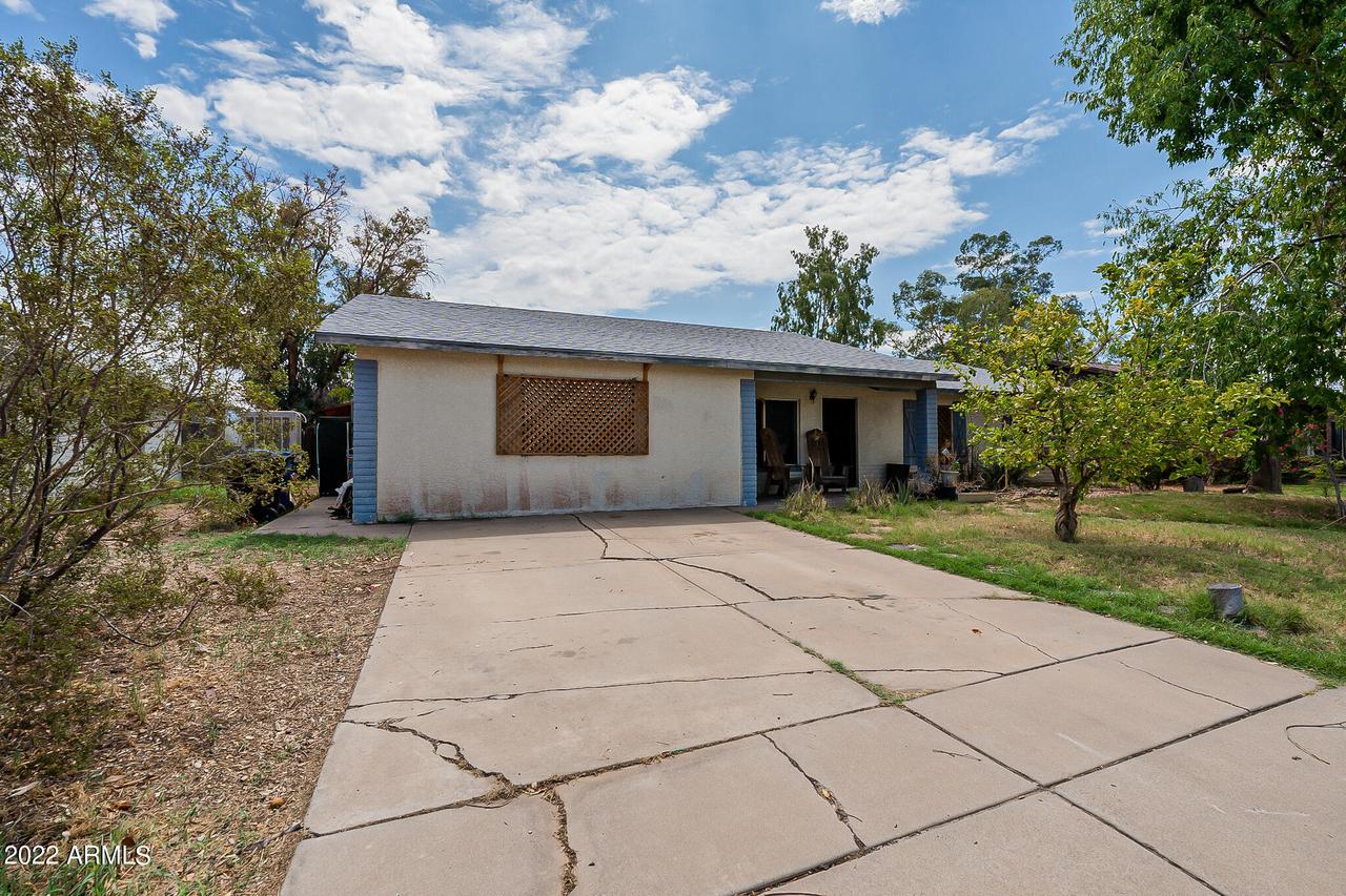 1431 S Hall, Mesa, AZ 85204