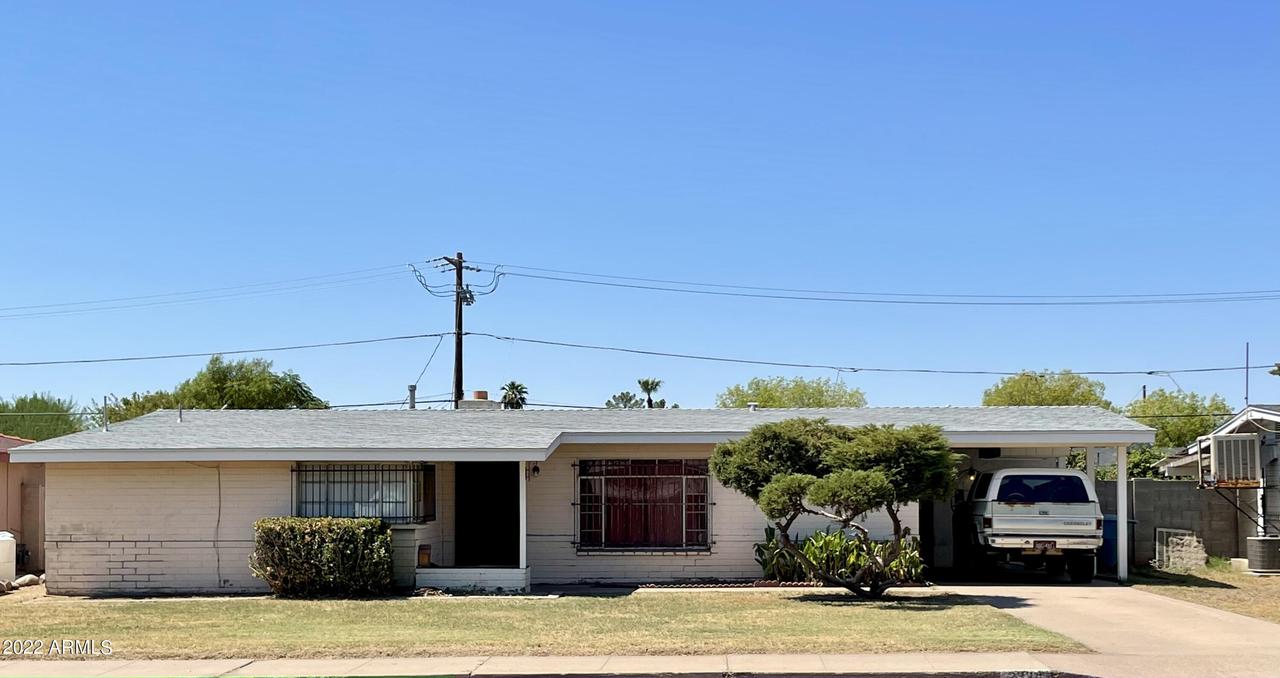 2324 N 40th St., Phoenix, AZ 85008