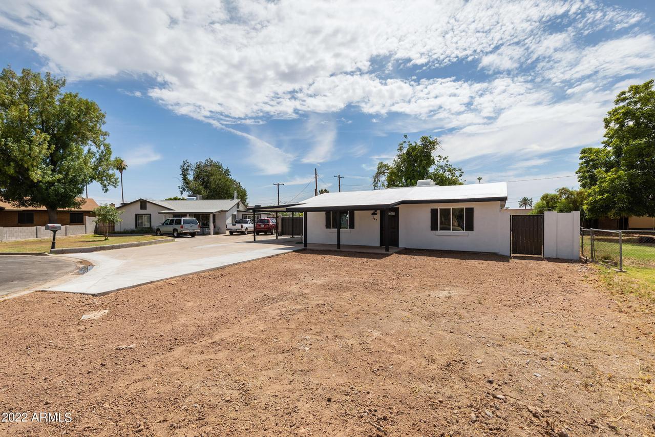 312 N Henkel, Mesa, AZ 85201