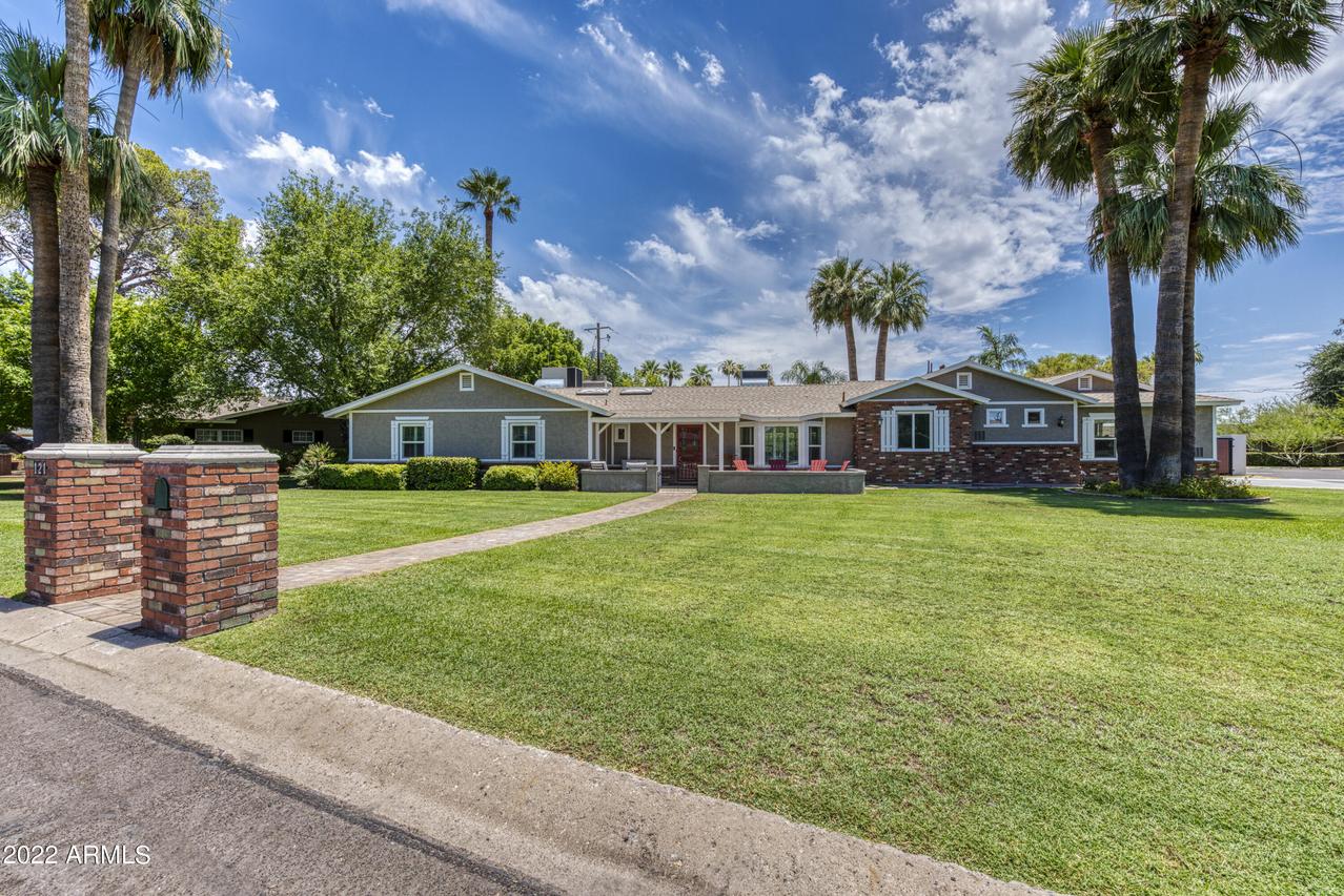121 W Harmont Dr., Phoenix, AZ 85021