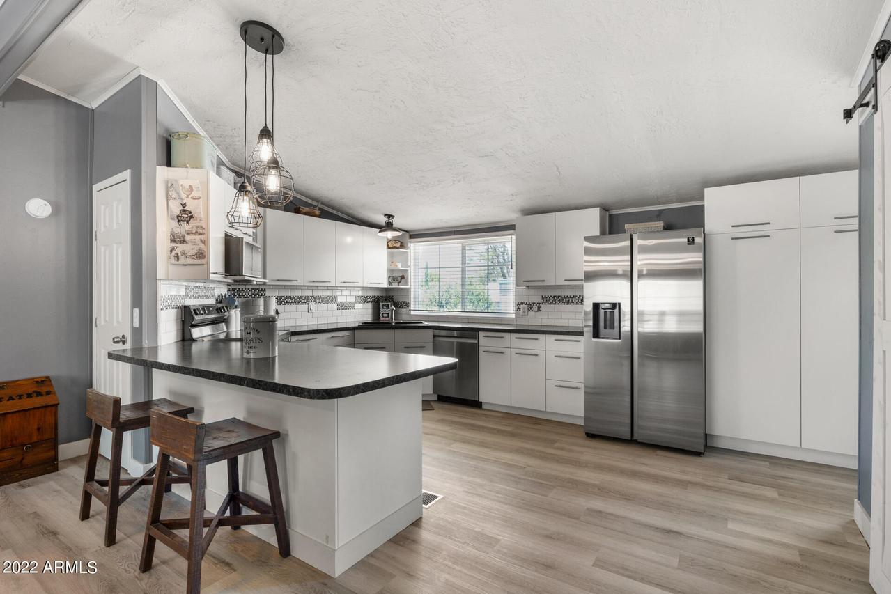 242 S Pomeroy Rd., Queen Valley, AZ 85118