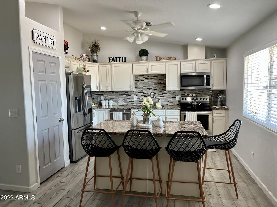 2934 W Citrus Way, Phoenix, AZ 85017