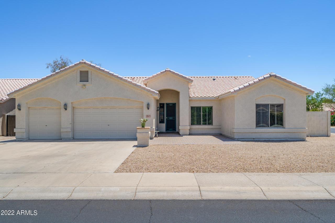 4251 E Nisbet Rd., Phoenix, AZ 85032