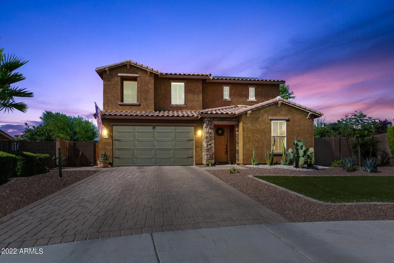 1126 E Flamingo Way, Gilbert, AZ 85297