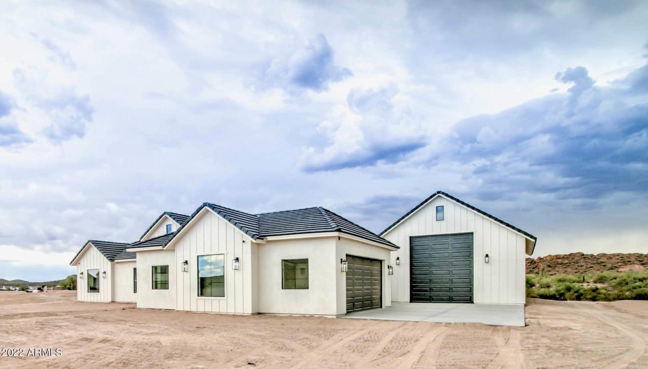 1219 W Lucky Ln., Queen Creek, AZ 85144