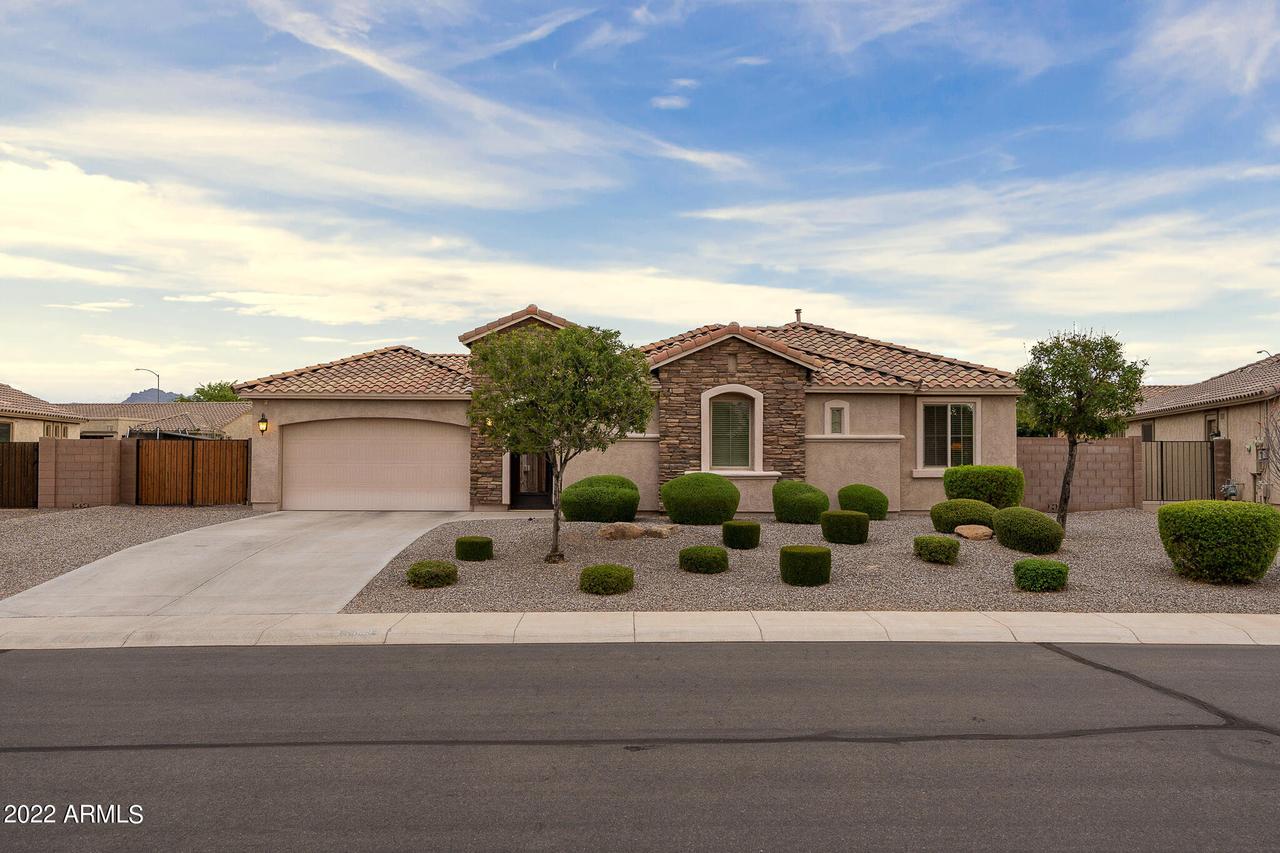 3863 S Whitman Cir., Mesa, AZ 85212