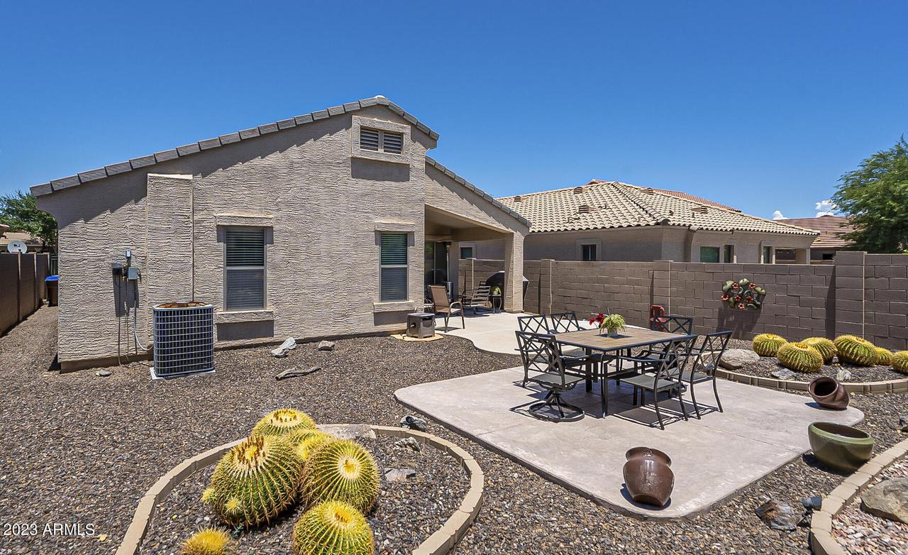 93 W Gold Dust Way, San Tan Valley, AZ 85143