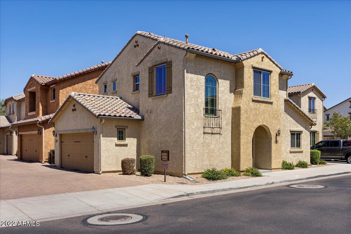 21250 N 36th Pl., Phoenix, AZ 85050