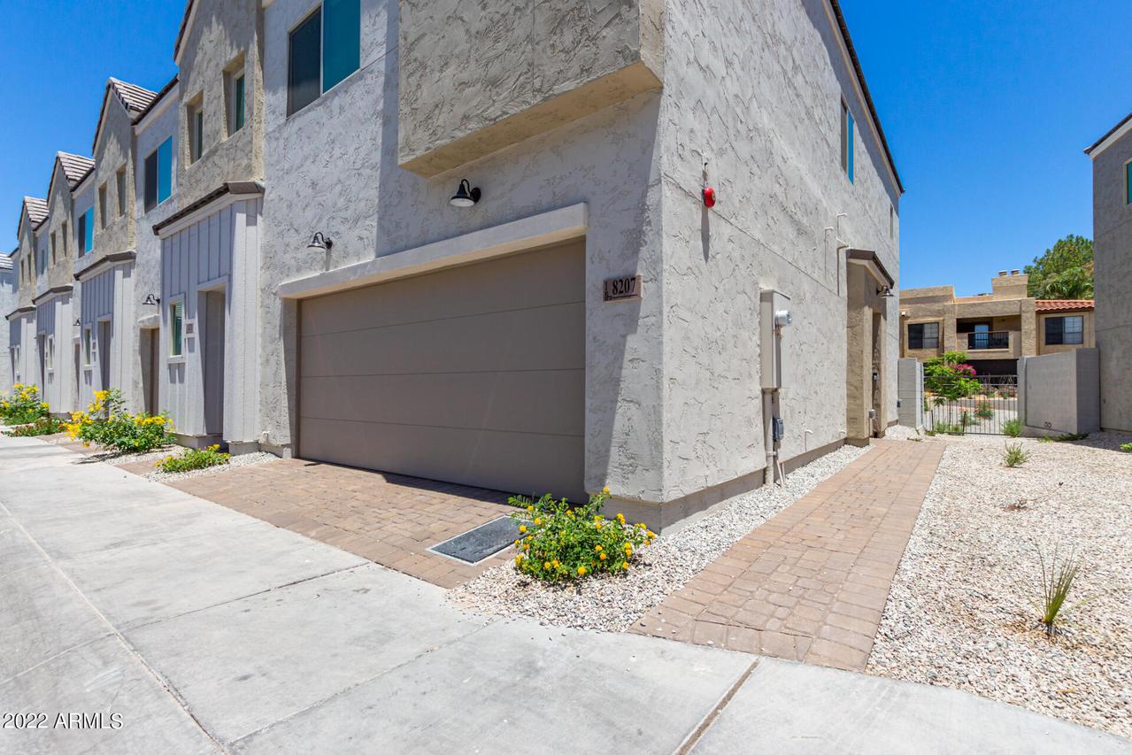 8207 N 22nd Dr., Phoenix, AZ 85021