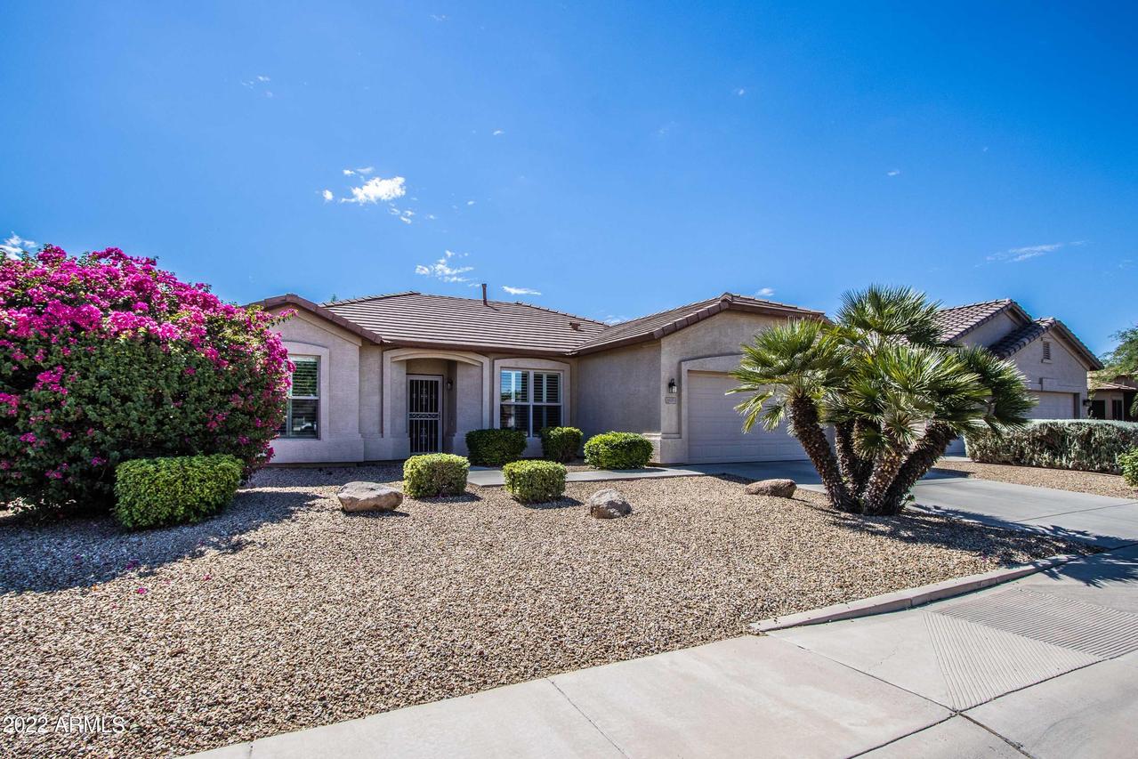 6841 S Four Peaks Way, Chandler, AZ 85249