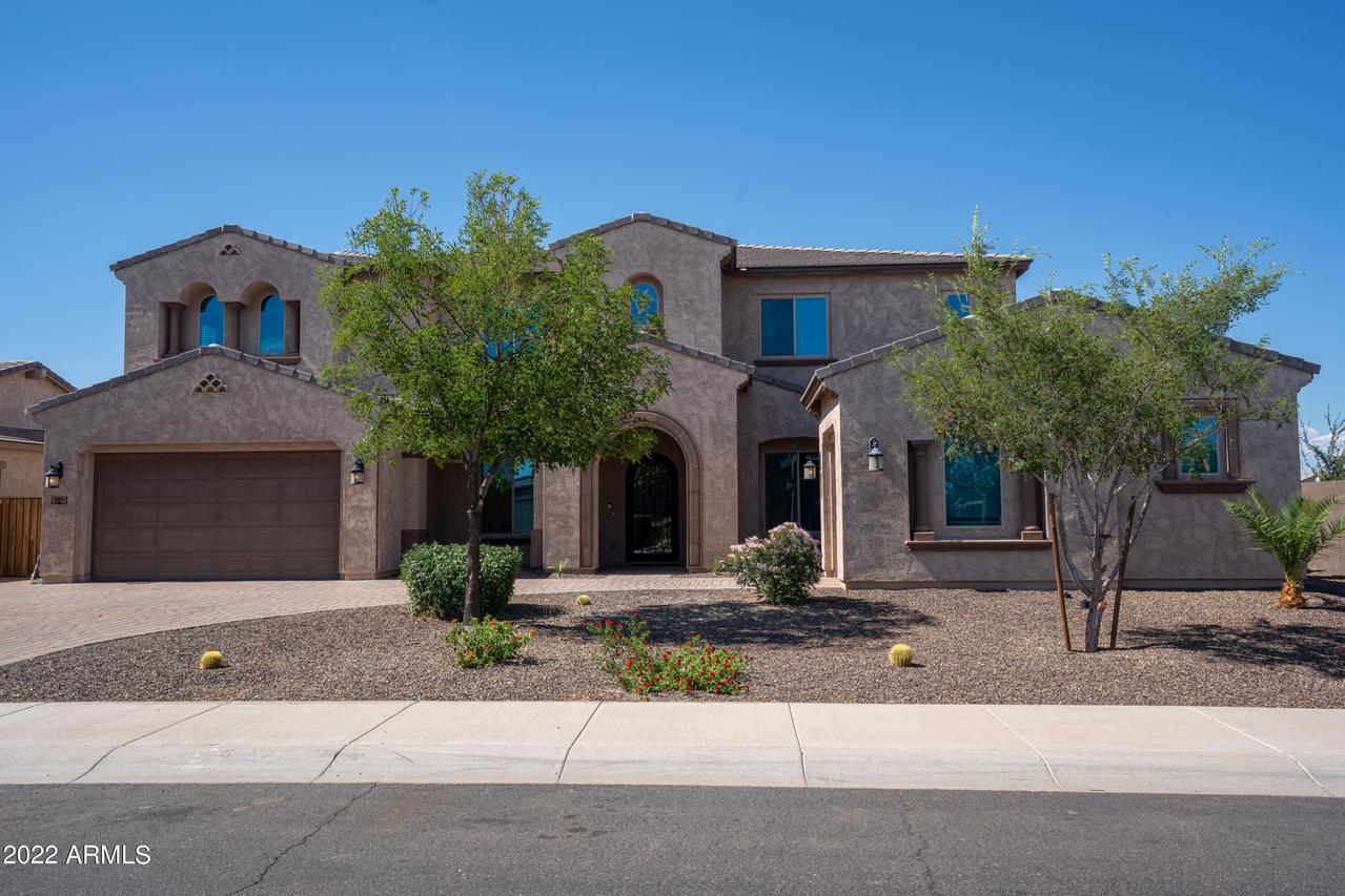 988 E Bridgeport Pkwy., Gilbert, AZ 85295