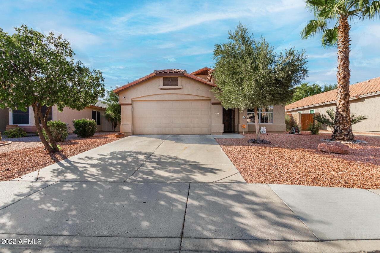 9626 W Clara Ln., Peoria, AZ 85382