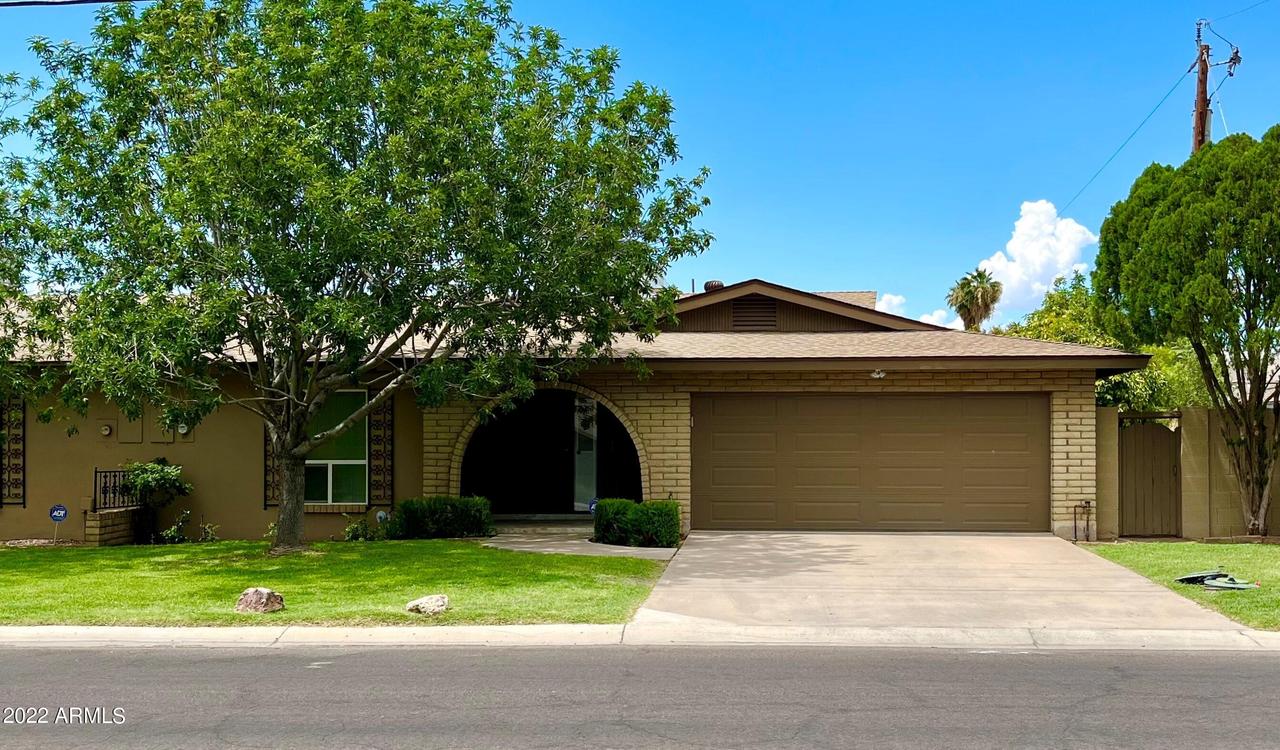 1020 E Rose Ln., Phoenix, AZ 85014