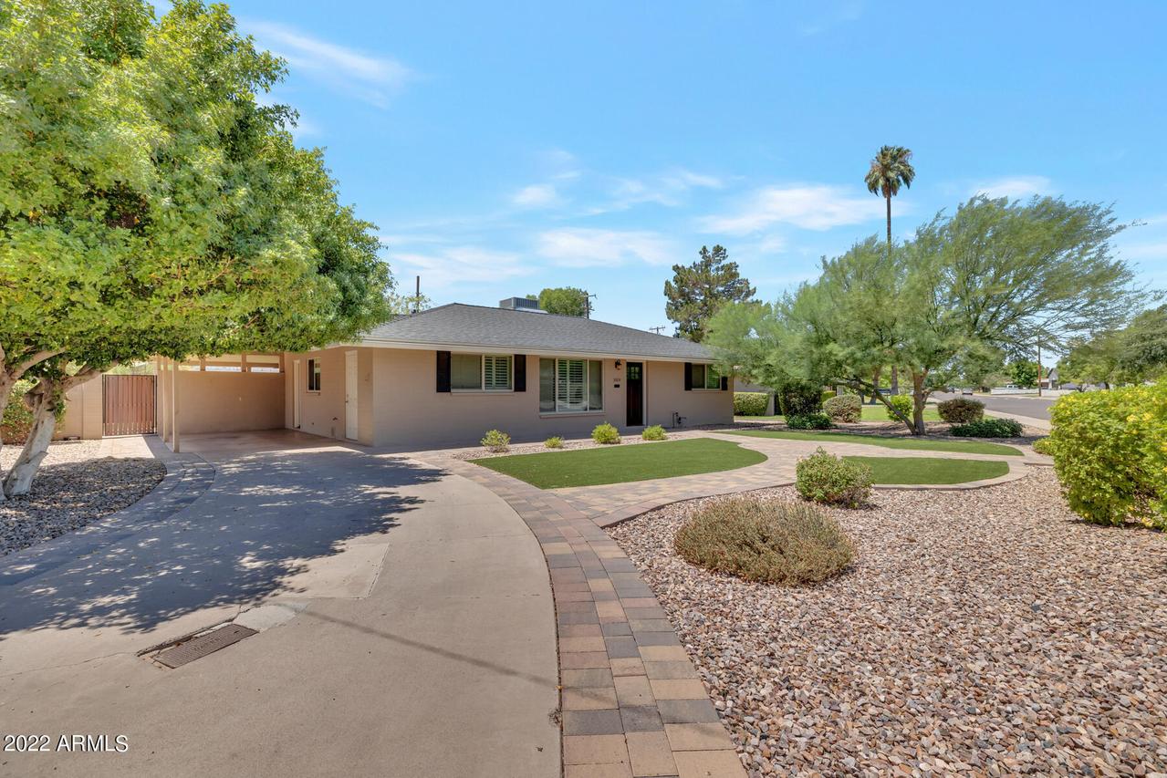 3859 E Clarendon Ave., Phoenix, AZ 85018