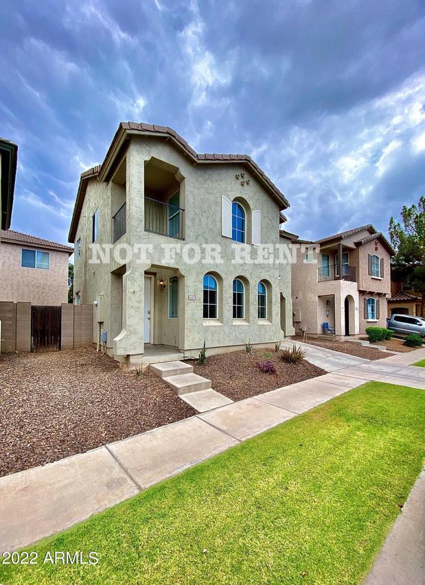 1427 E Romley Ave., Phoenix, AZ 85040