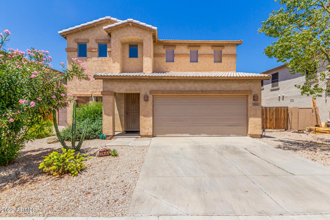 260 E Mule Train Tr., San Tan Valley, AZ 85143
