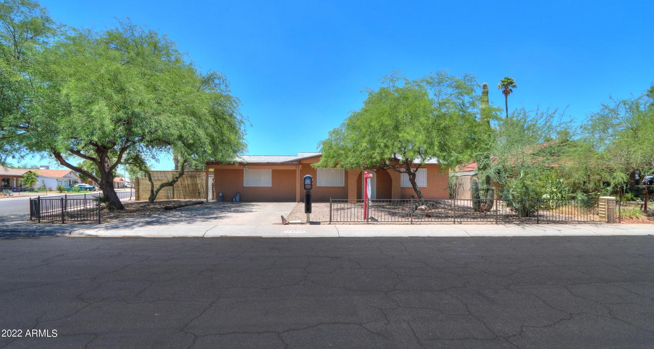 2832 N 71st Ln., Phoenix, AZ 85035