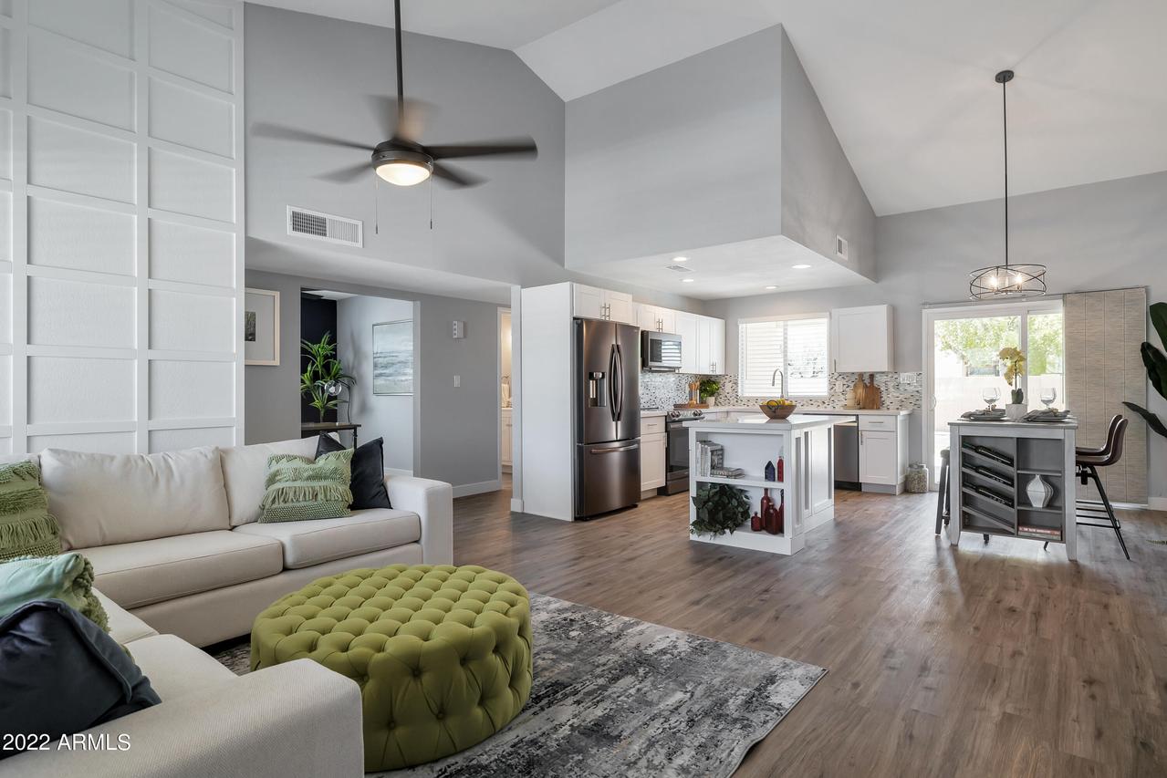 10825 W Vista Ave., Glendale, AZ 85307