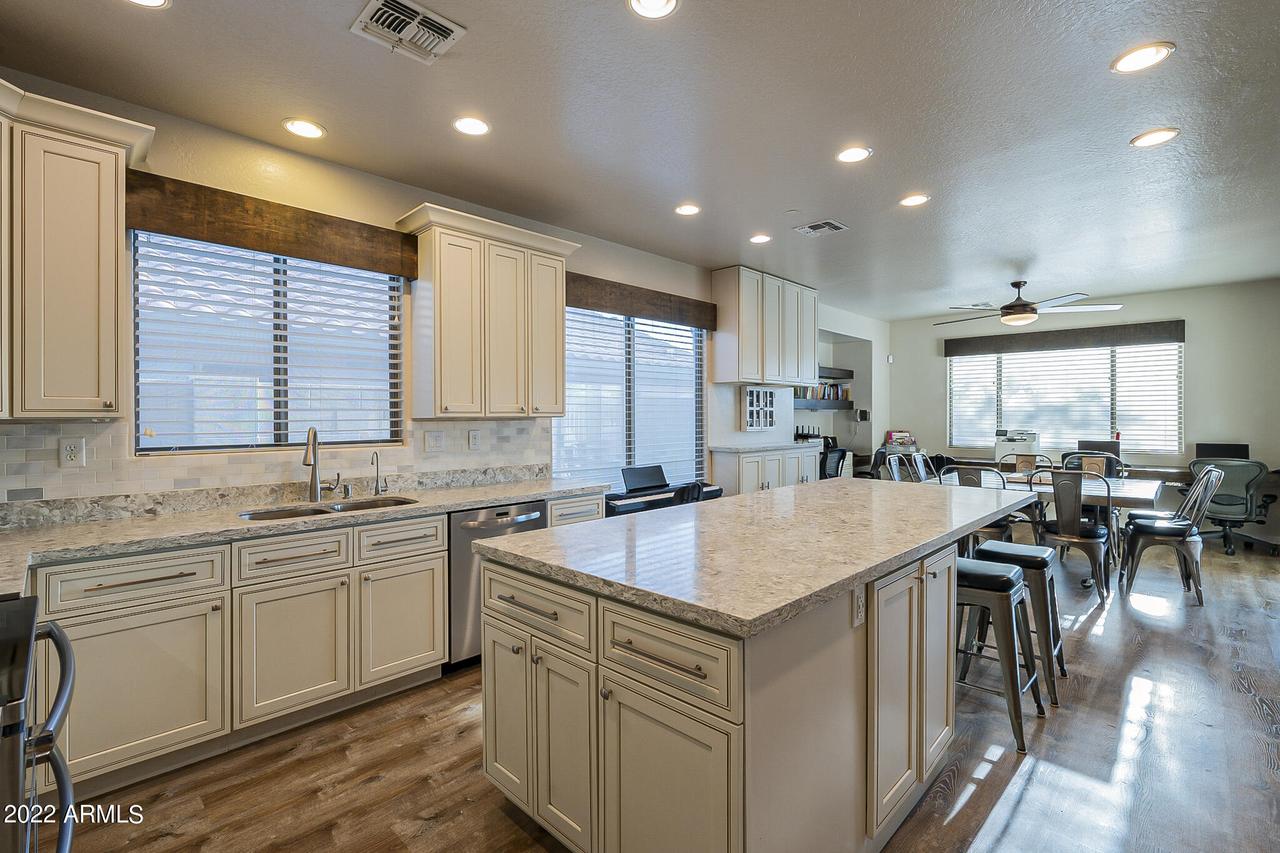 40732 N Trailhead Way, Phoenix, AZ 85086