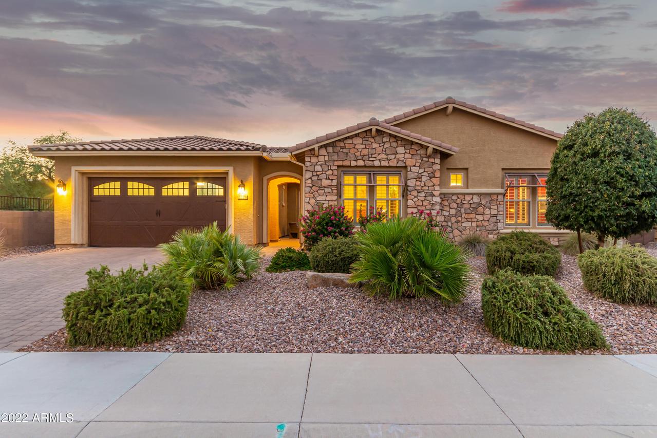 2226 E Saddlebrook Rd., Gilbert, AZ 85298
