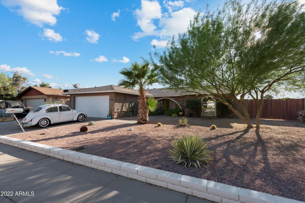 10018 N 48th Ln., Glendale, AZ 85302