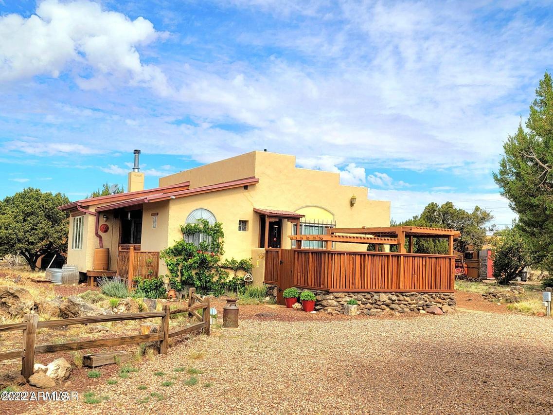 26 County Rd 8092, Concho, AZ 85924