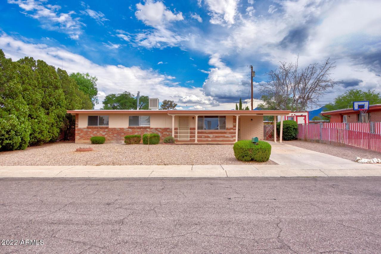 3048 Meadowlark Dr., Sierra Vista, AZ 85635