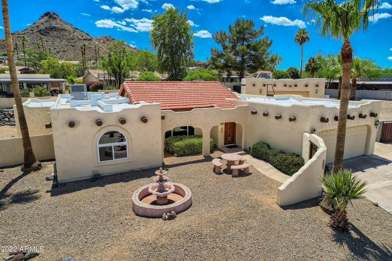 1927 E Betty Elyse Ln., Phoenix, AZ 85022