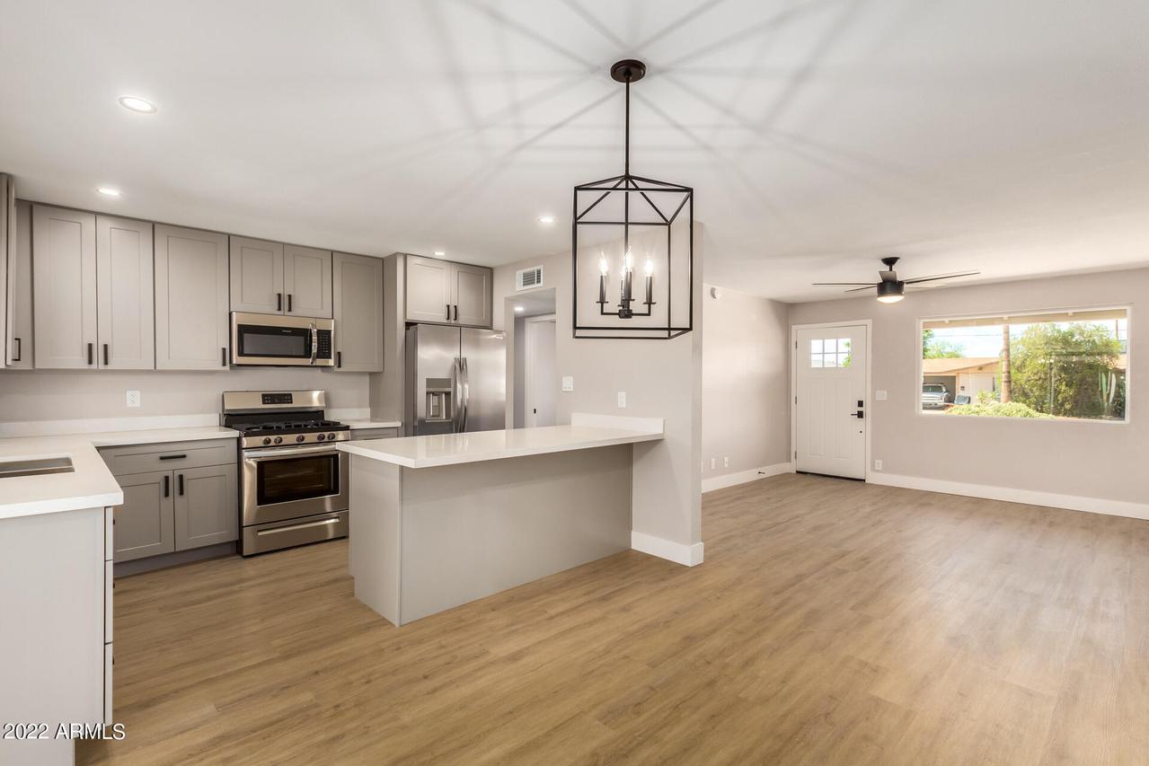 2243 E Claire Dr., Phoenix, AZ 85022