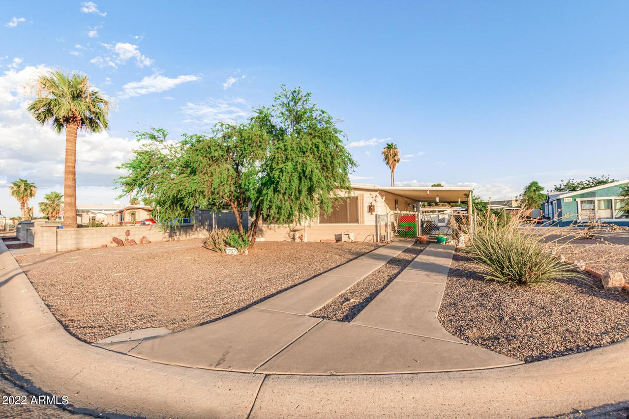7707 E Holmes Ave., Mesa, AZ 85209
