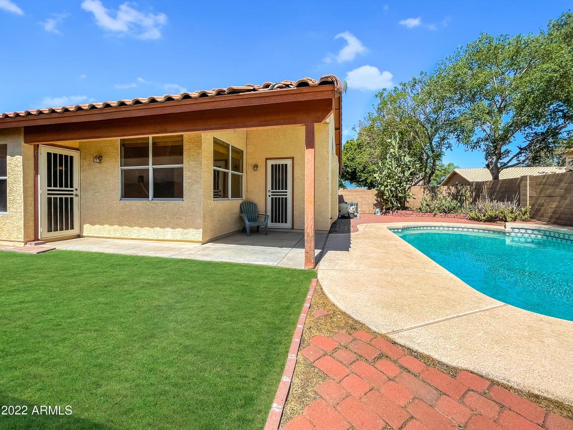 7942 W Kimberly Way, Glendale, AZ 85308