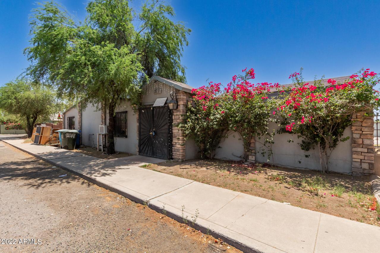 3517 W Hadley St., Phoenix, AZ 85009