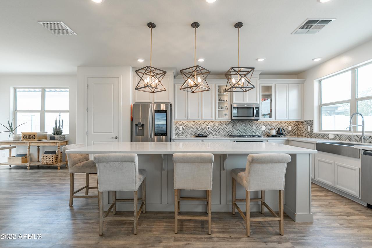 9502 E Thatcher Ave., Mesa, AZ 85212