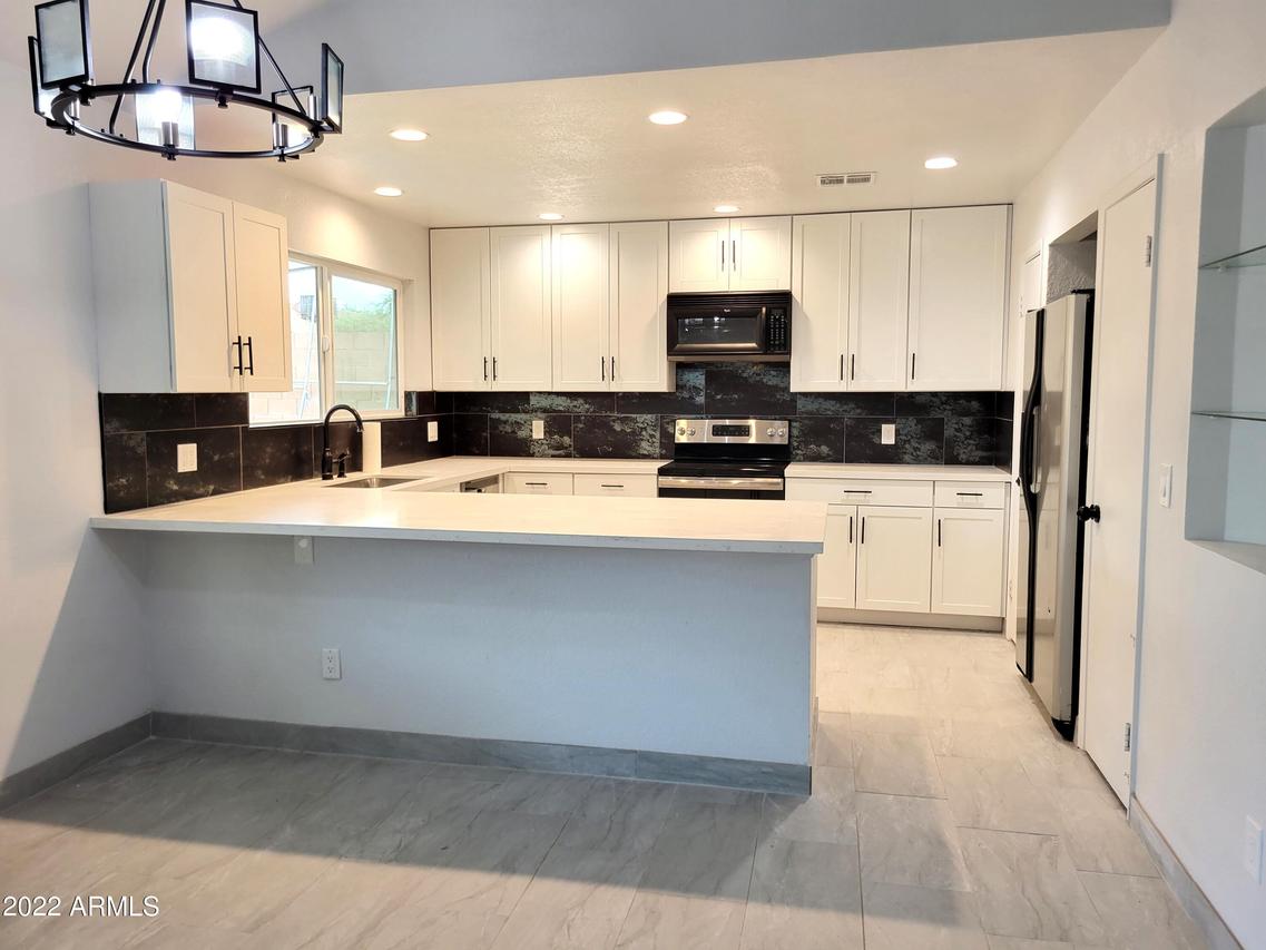 7266 W Paradise Dr., Peoria, AZ 85345