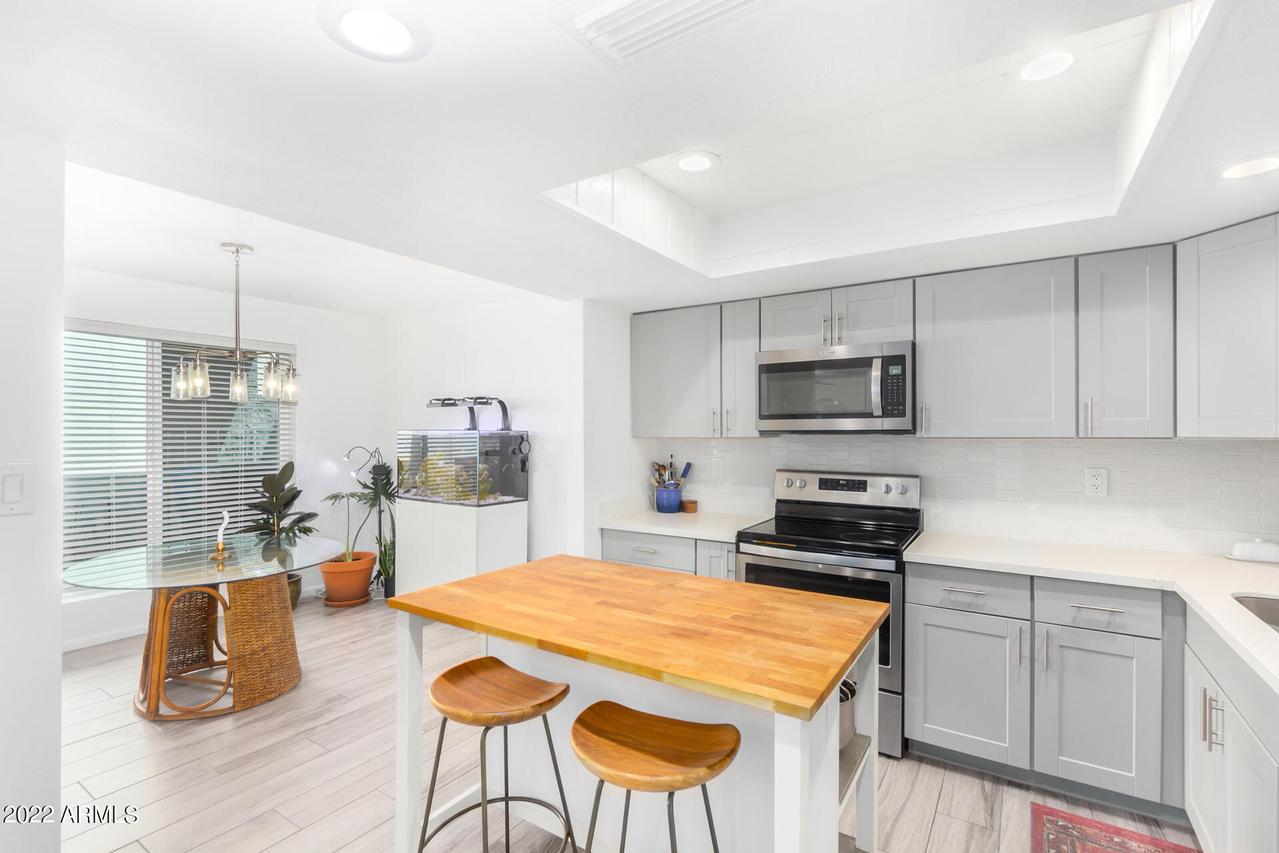 13617 N 24th Ave., Phoenix, AZ 85029