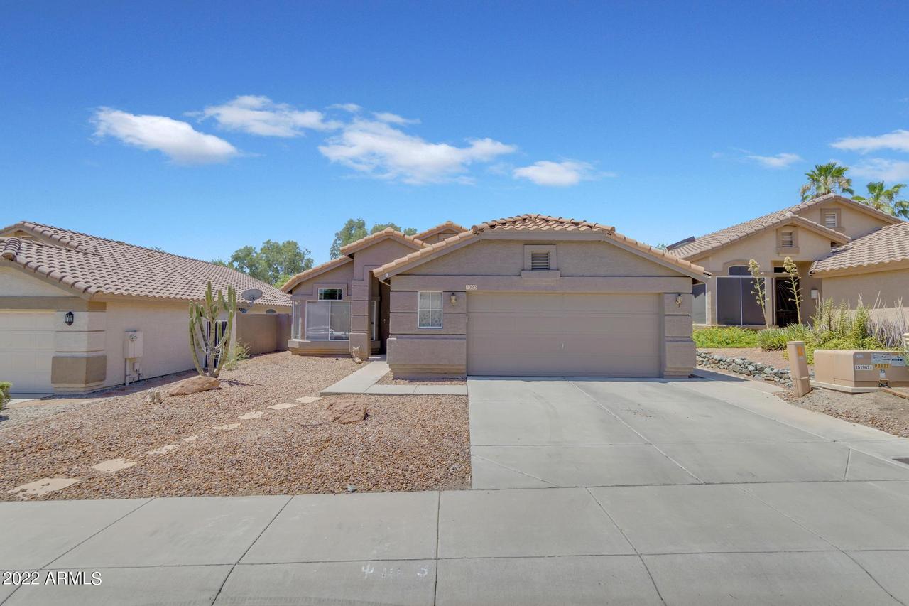 1023 E Amberwood Dr., Phoenix, AZ 85048