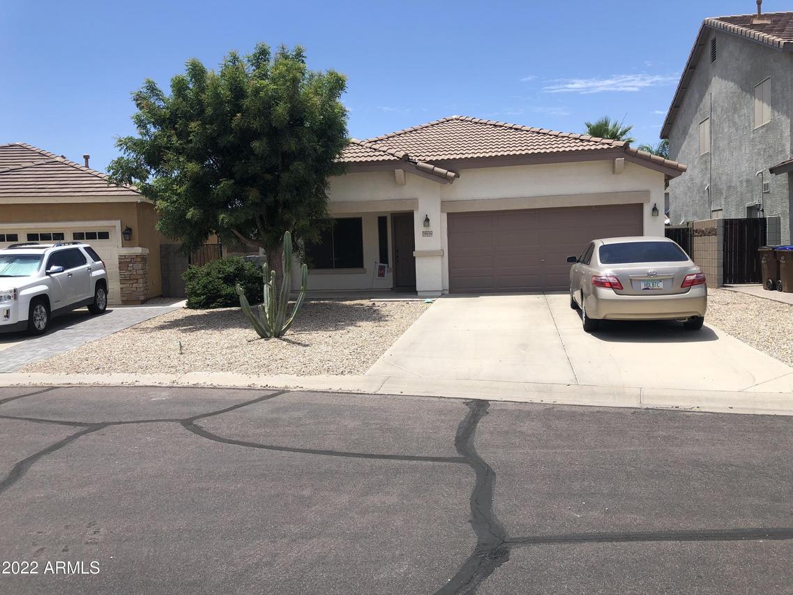 39456 N Beverly Ave., San Tan Valley, AZ 85140