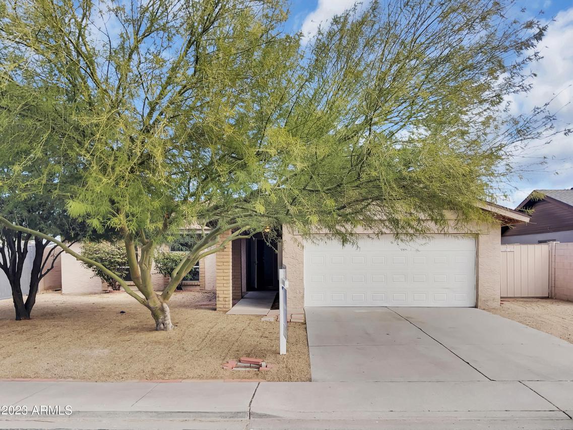 727 N Cholla, Mesa, AZ 85201