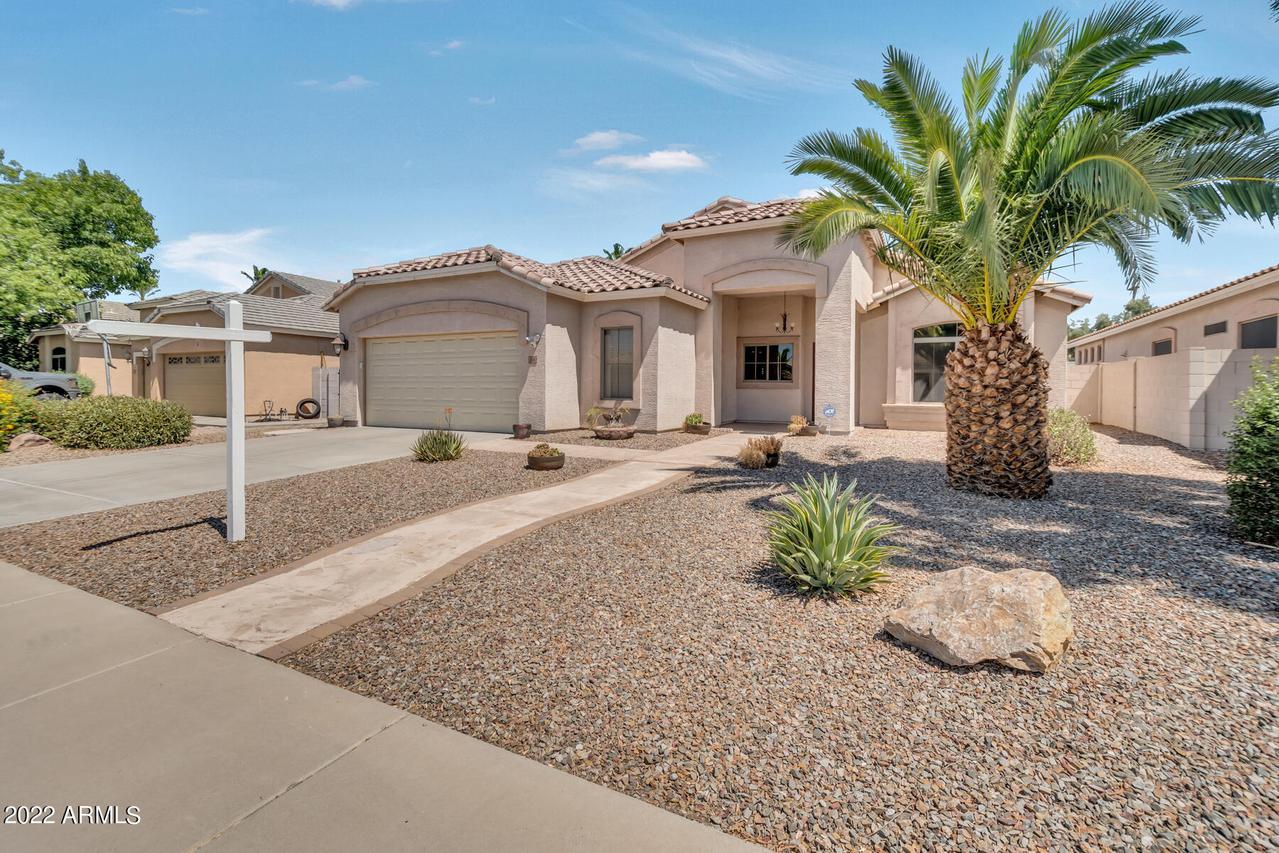 240 W Brooks St., Gilbert, AZ 85233